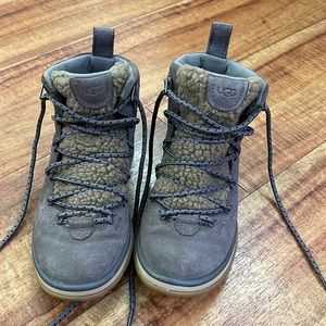 UGG. Genuine Ugg Boots. Size 5